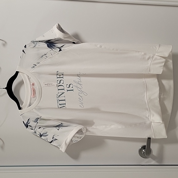 Mind body soul t-shirt - Picture 1 of 3